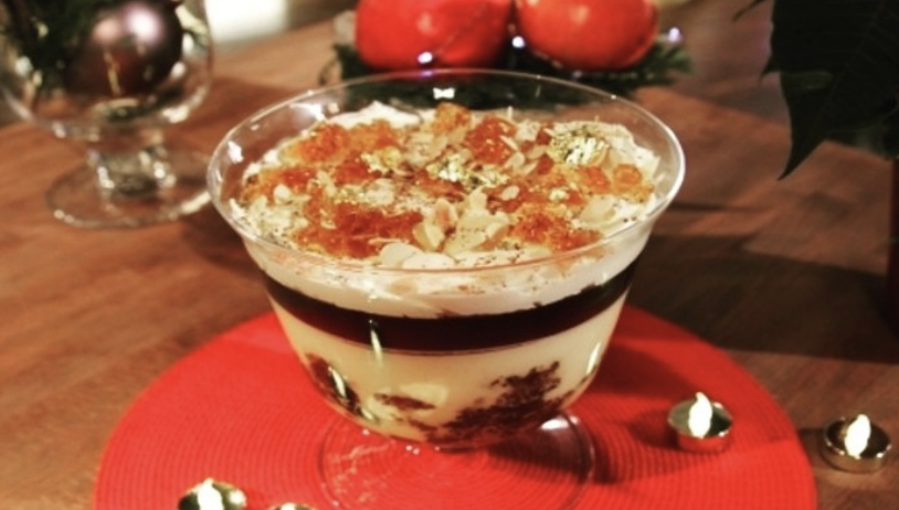 edible gold christmas pudding trifle